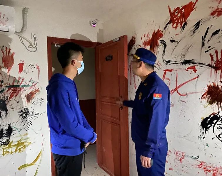 云南南充消防针对密室逃生类门店开展安全检查工作